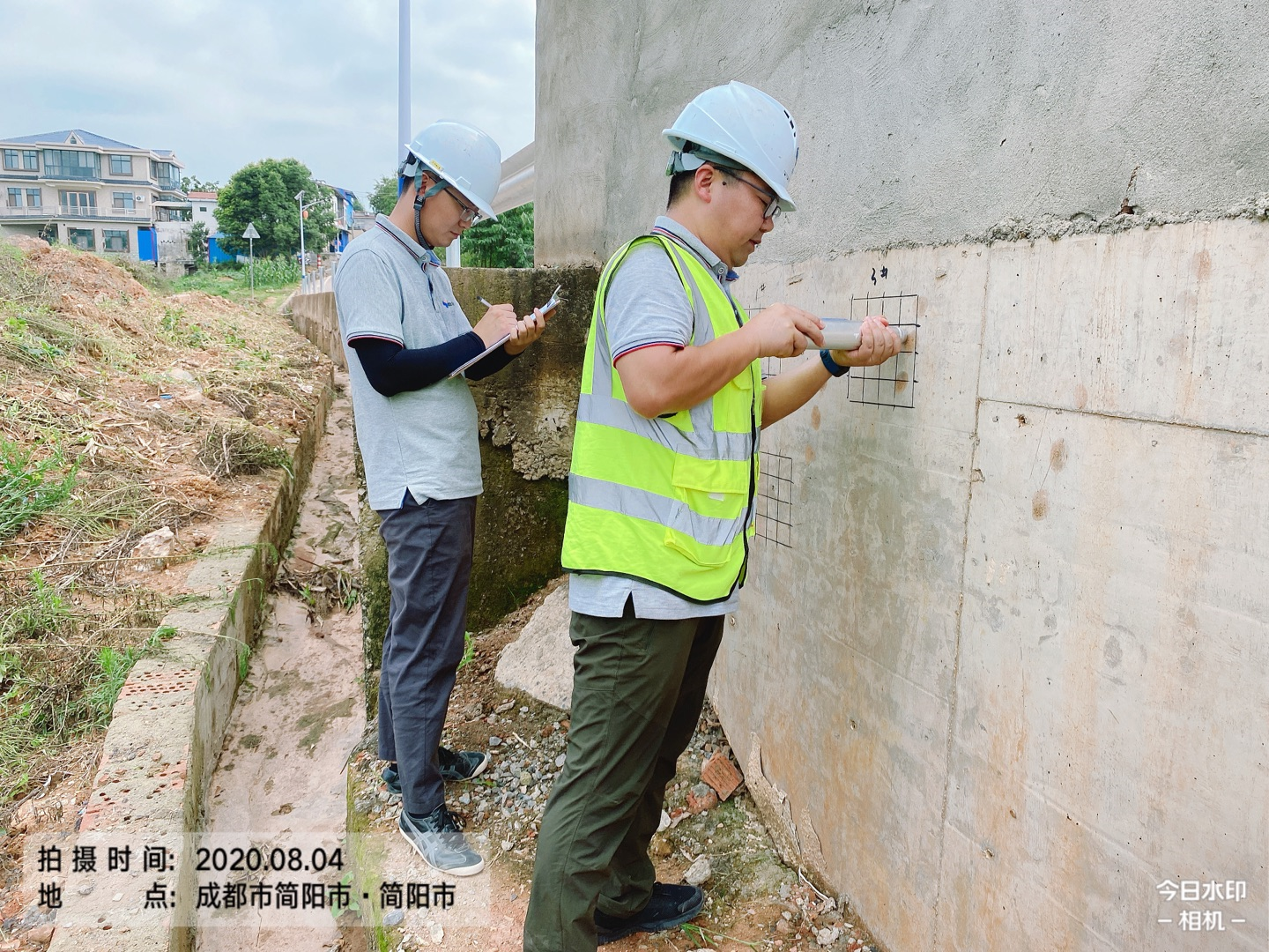 决战决胜脱贫攻坚 扬新时代奉献精神 决战决胜脱贫攻坚 扬新时代奉献精神